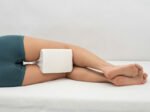 Atpalaiduojanti kojų pagalvė - Miegantiems ant šono - pagalvė neščiosioms